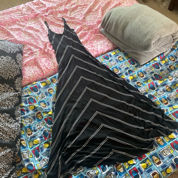 Loft Dress - Picture 1 of 3